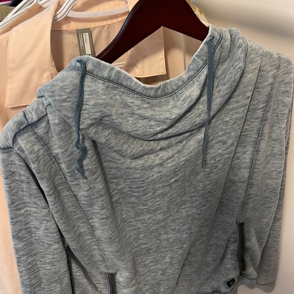 Sweater - Picture 3 of 3